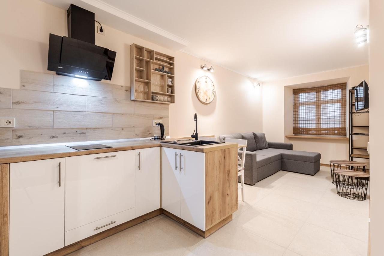 Staroevreyska Timber Apartment Lviv Extérieur photo