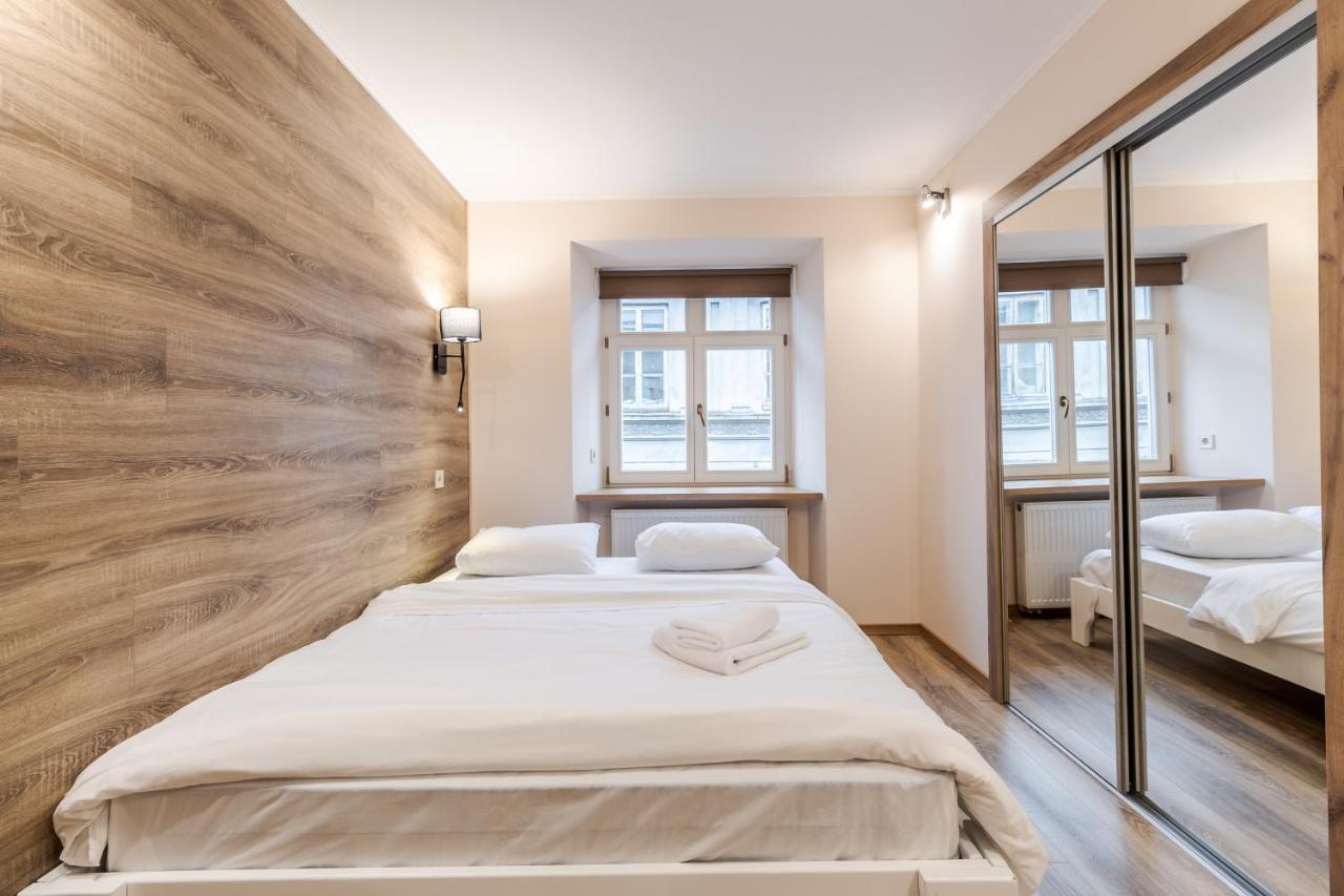 Staroevreyska Timber Apartment Lviv Extérieur photo