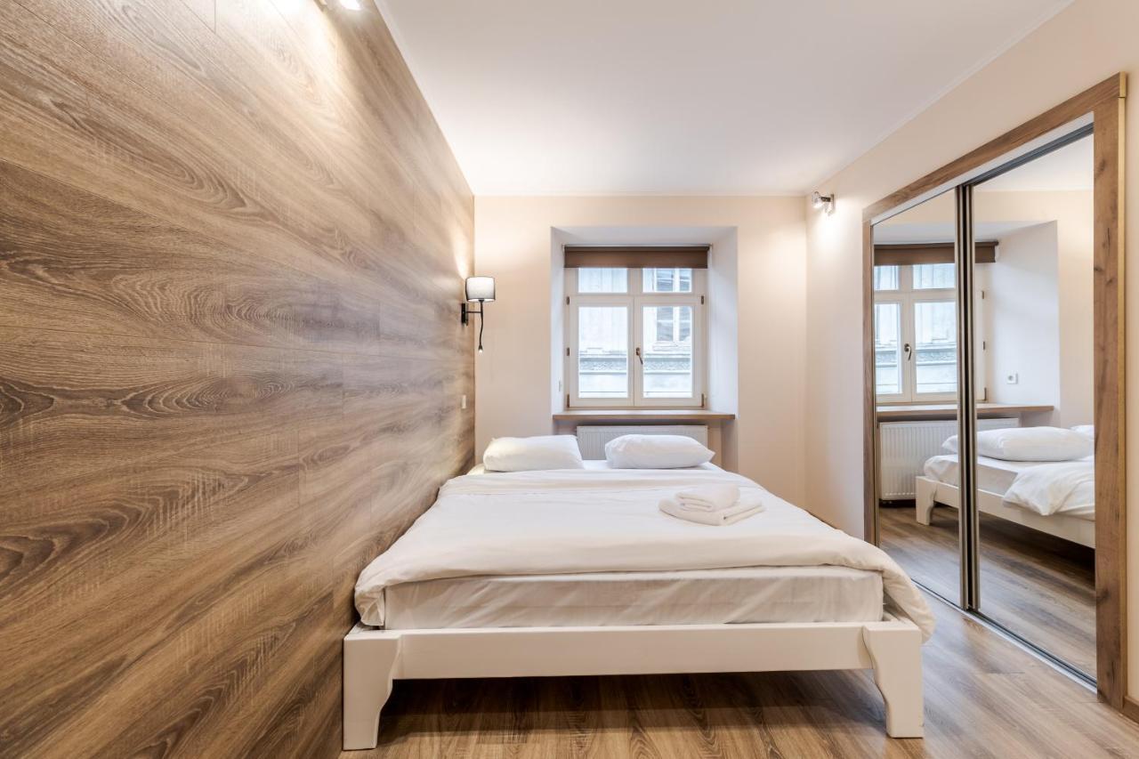 Staroevreyska Timber Apartment Lviv Extérieur photo